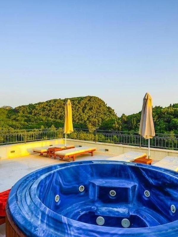 Hotel Plaza Lucice