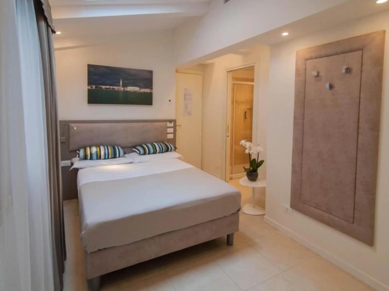 Leone Hotel