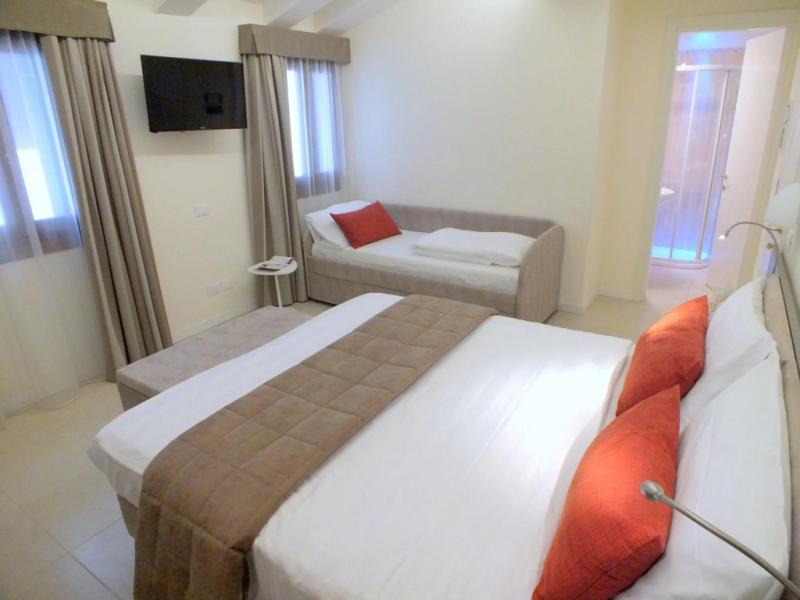 Leone Hotel