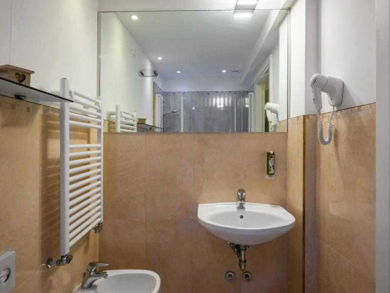 Leone Hotel