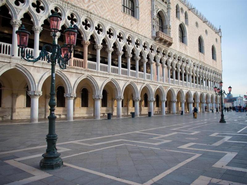 Hotel Aquarius