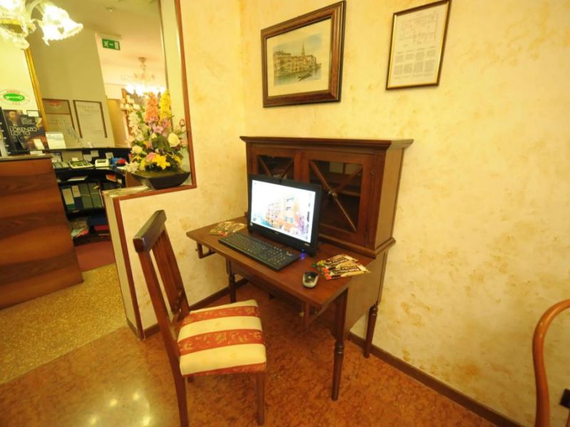 Hotel Mercurio