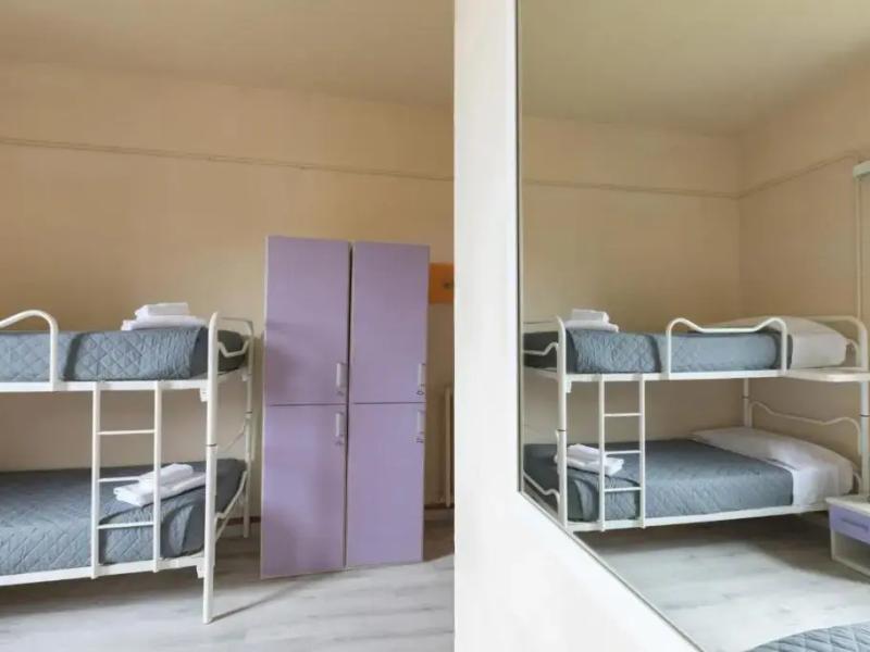7 Santi Hostel