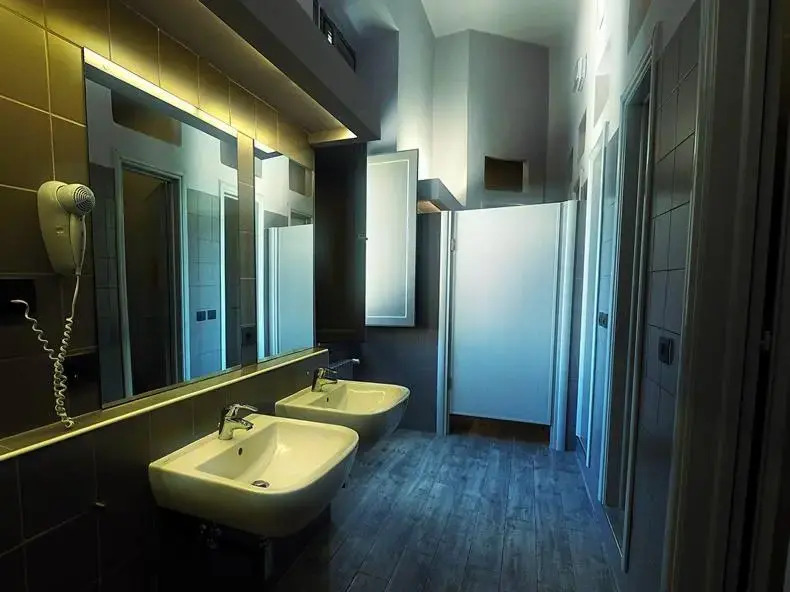 7 Santi Hostel