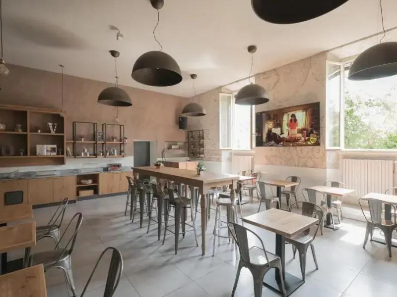 7 Santi Hostel