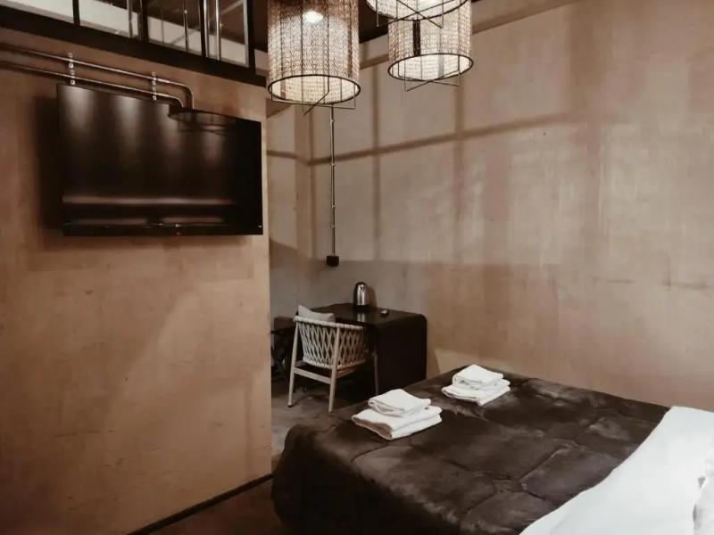 7 Santi Hostel