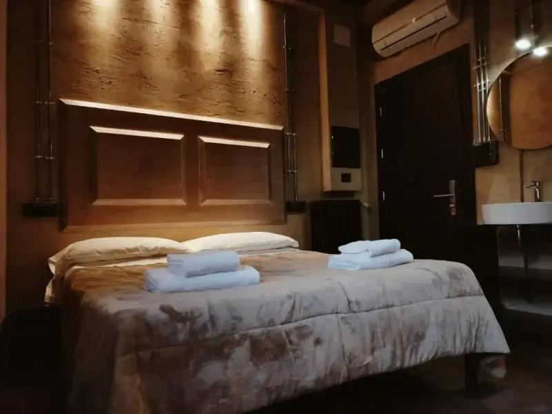 7 Santi Hostel