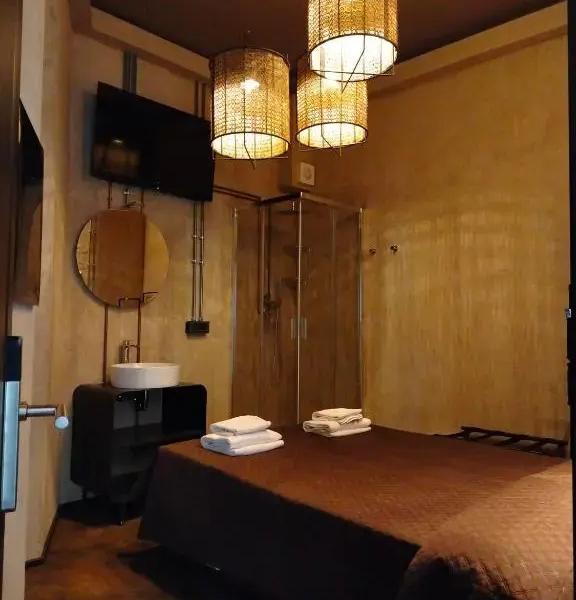 7 Santi Hostel