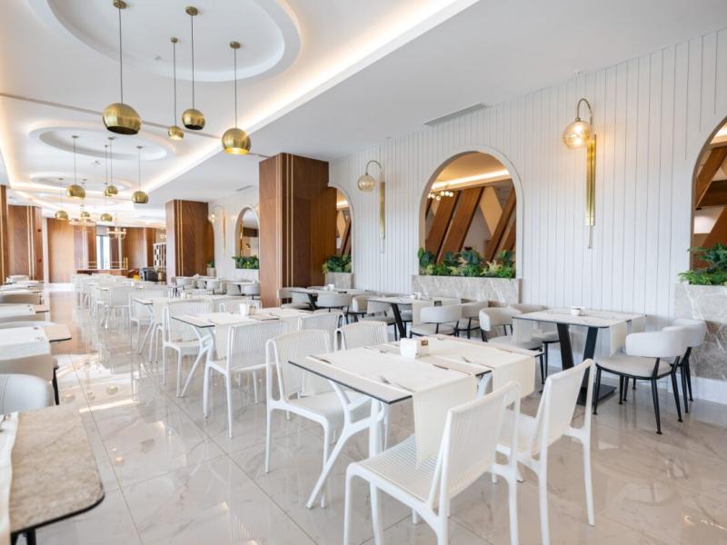 Side Moon Palace Hotel