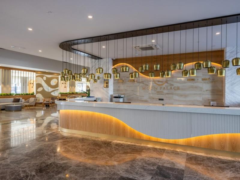 Side Moon Palace Hotel