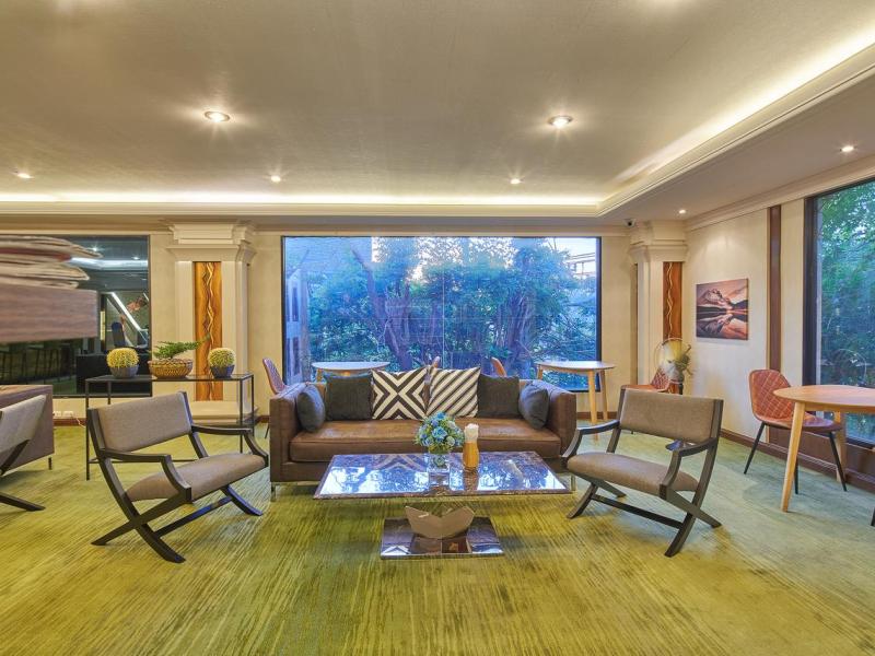 Floral Hotel Dolphin Circle Pattaya