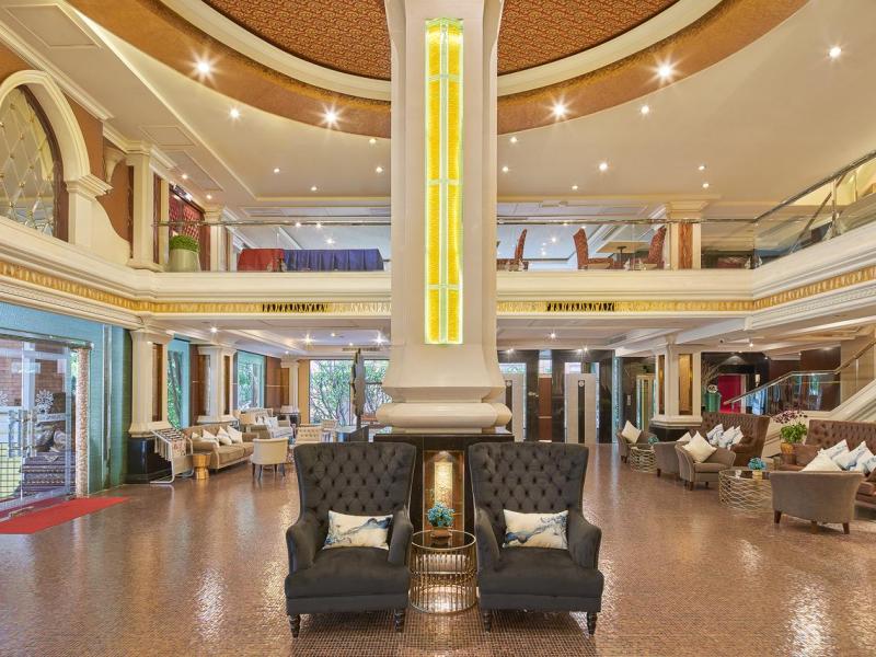 Floral Hotel Dolphin Circle Pattaya