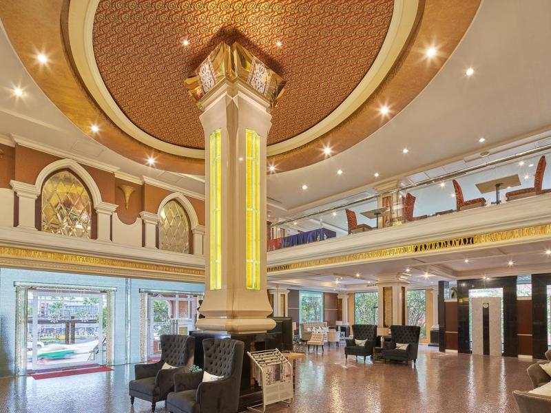 Floral Hotel Dolphin Circle Pattaya