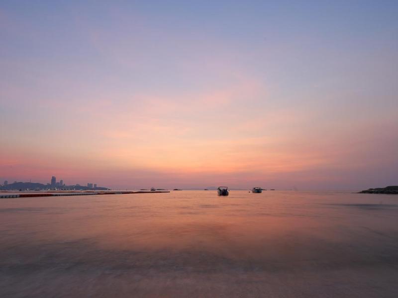 Floral Hotel Dolphin Circle Pattaya