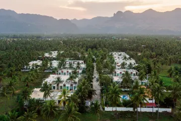 Отель The Beach Village Resort Таиланд, Хуахин, фото 1
