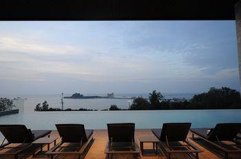 Oakwood Hotel And Residence Sri Racha