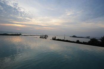 Oakwood Hotel And Residence Sri Racha