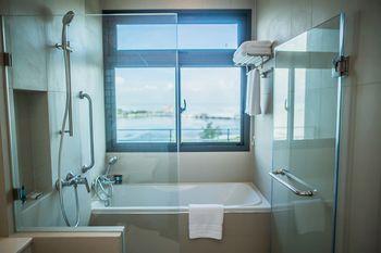 Oakwood Hotel And Residence Sri Racha