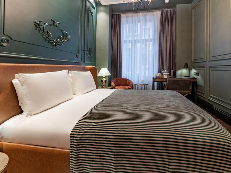 Orient Occident Autograph Collection