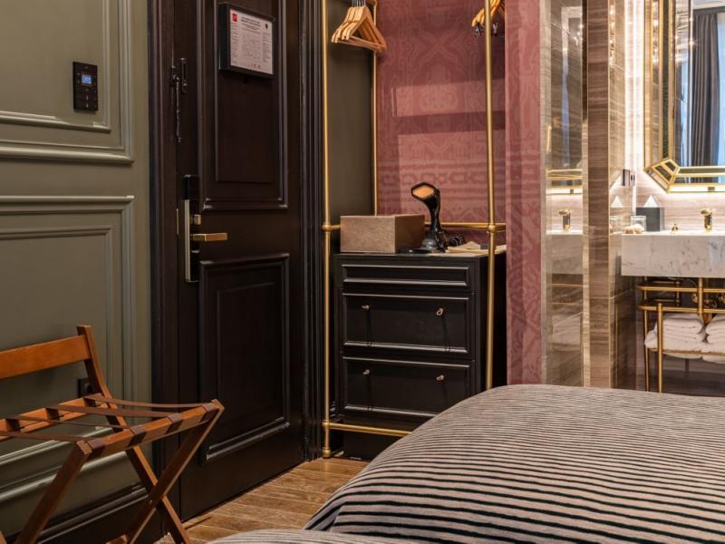 Orient Occident Autograph Collection