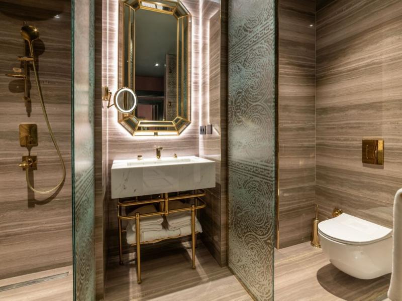 Orient Occident Autograph Collection