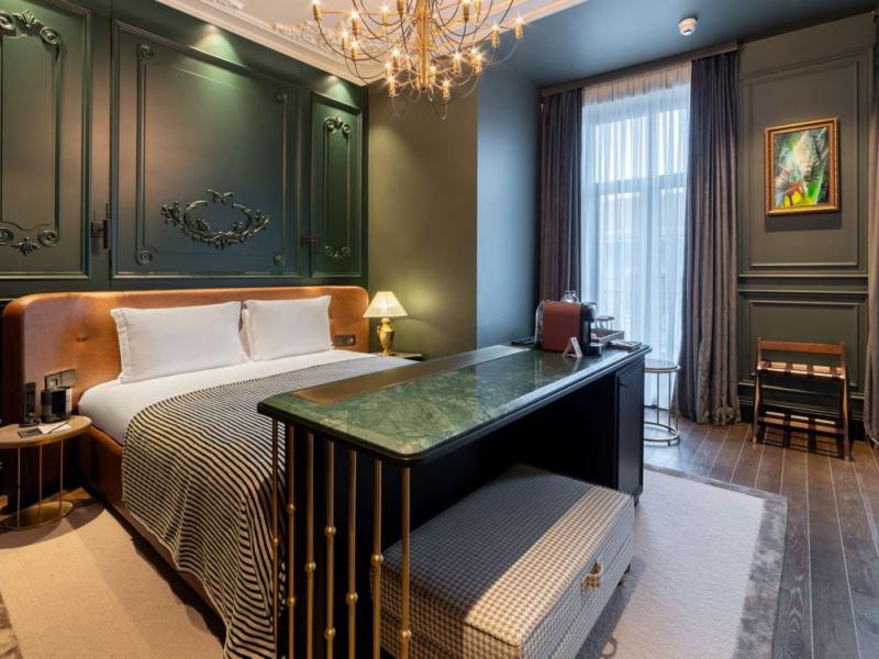 Orient Occident Autograph Collection