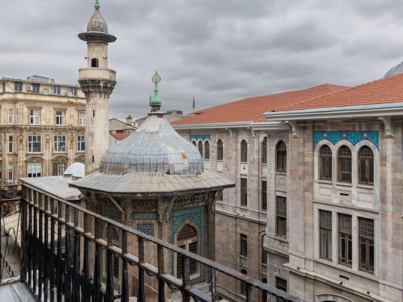 Orient Occident Autograph Collection