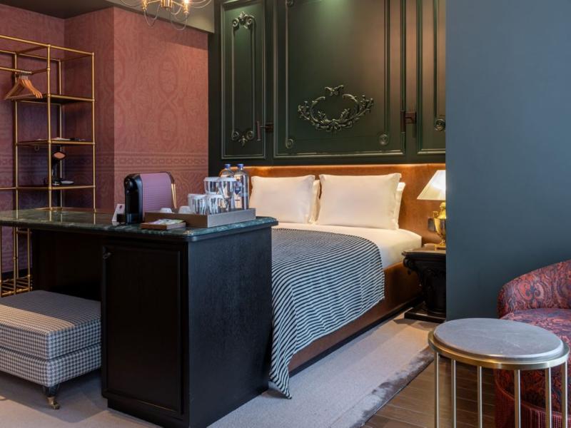 Orient Occident Autograph Collection