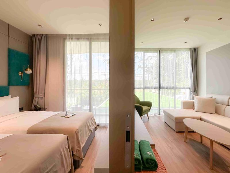 La Green Hotel and Residence