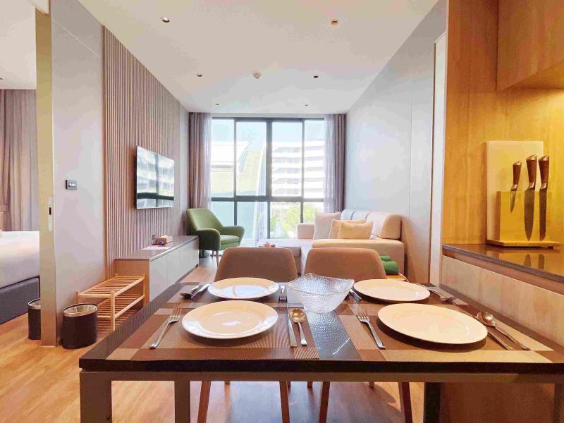 La Green Hotel and Residence