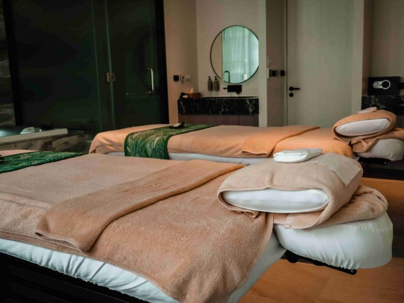 La Green Hotel and Residence