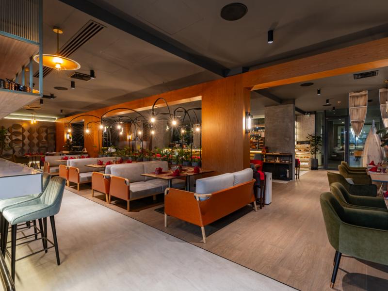 La Green Hotel and Residence