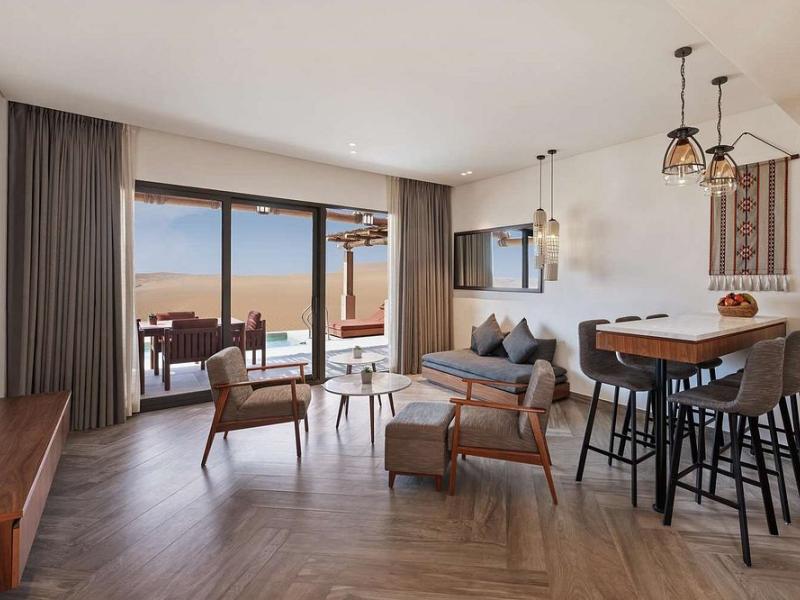 Bab Al Nojoum Bateen Liwa