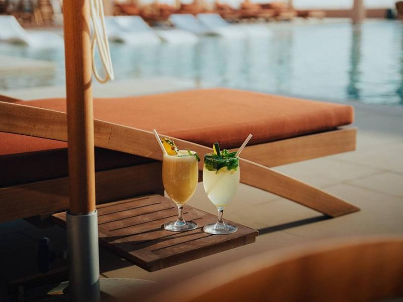 Bab Al Nojoum Bateen Liwa