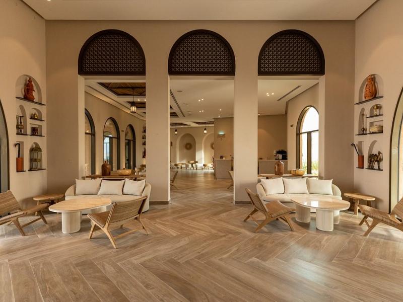 Bab Al Nojoum Bateen Liwa