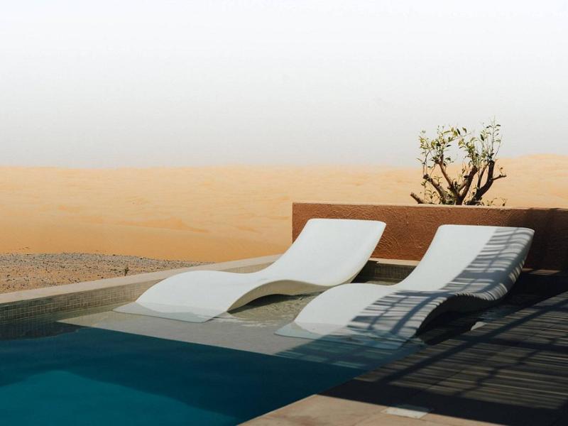 Bab Al Nojoum Bateen Liwa