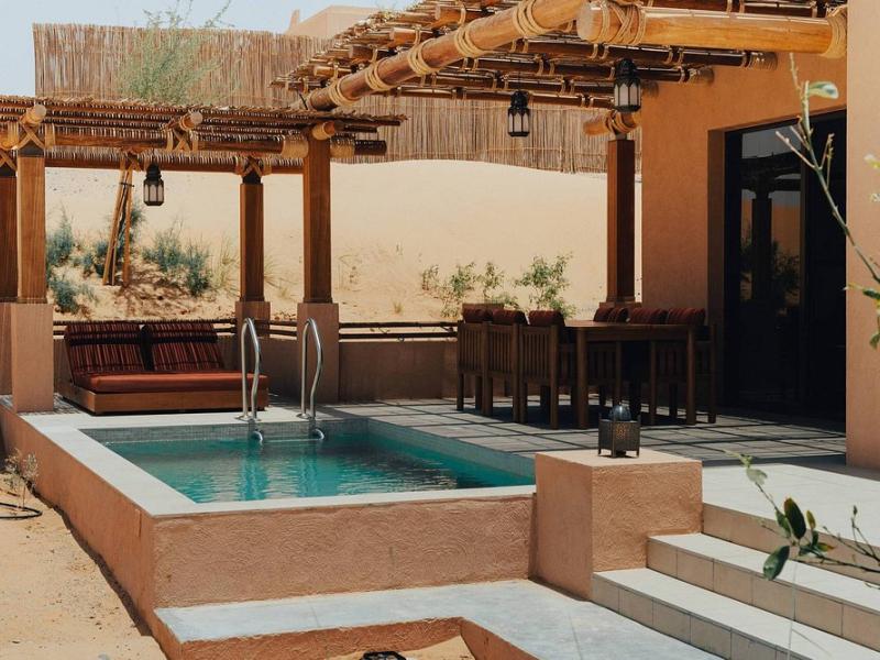 Bab Al Nojoum Bateen Liwa