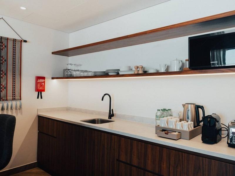 Bab Al Nojoum Bateen Liwa