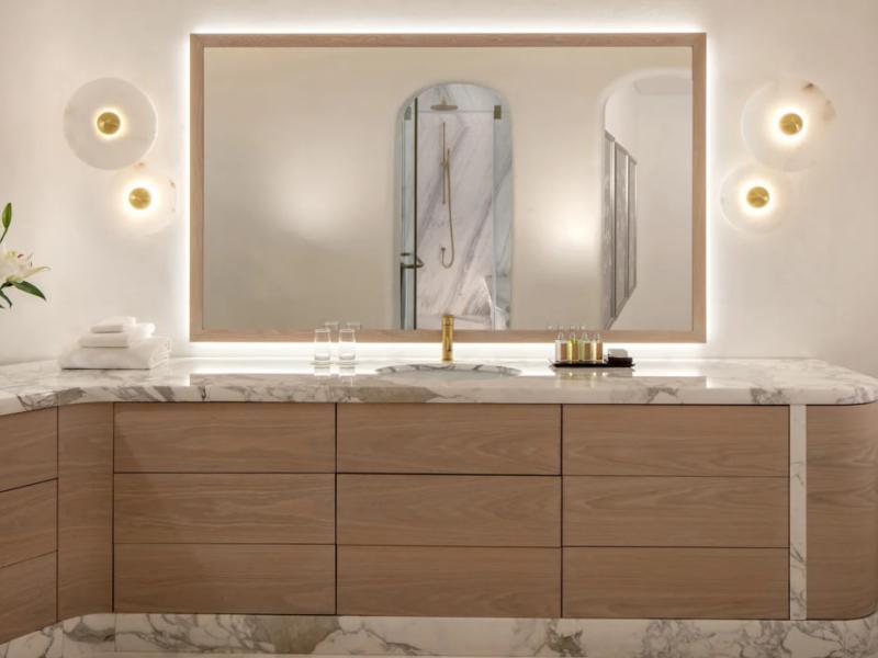 Anantara Santorini Abu Dhabi Retreat