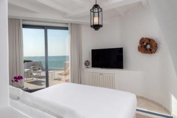 Отель Anantara Retreat Santorini Abu Dhabi ОАЭ, Абу Даби, фото 17