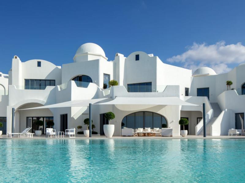 Anantara Santorini Abu Dhabi Retreat