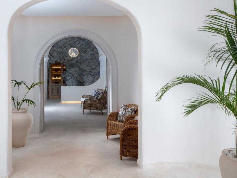 Anantara Santorini Abu Dhabi Retreat