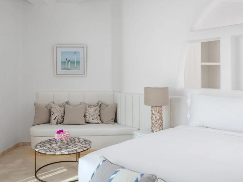 Anantara Santorini Abu Dhabi Retreat