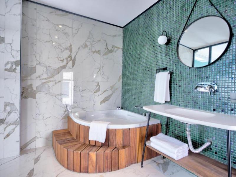 Fragments Hotel