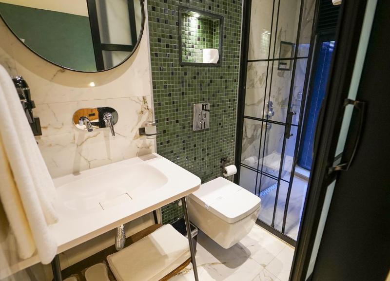 Fragments Hotel