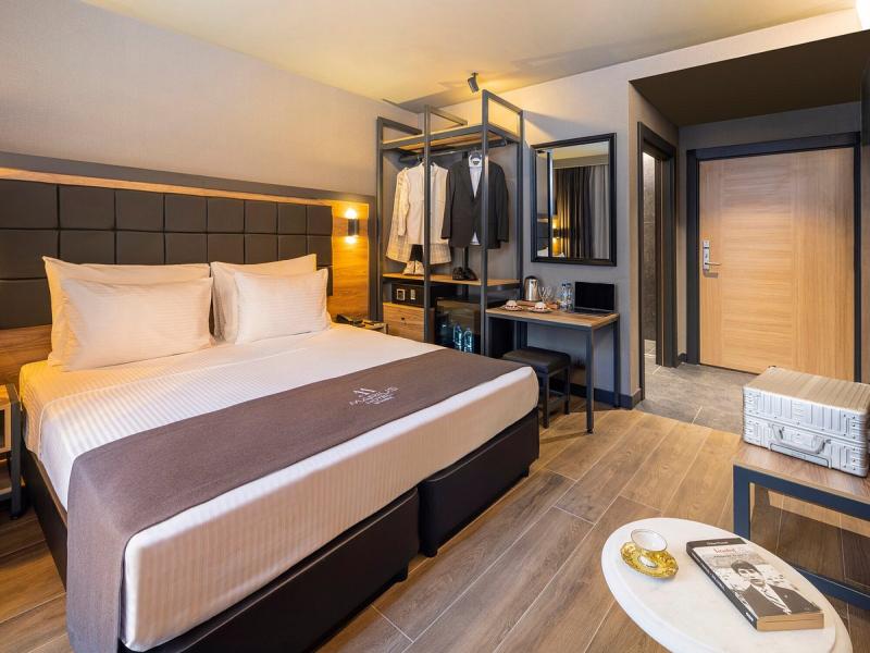 Marius Hotel