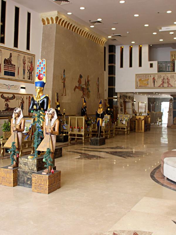 Regency Pyramids Hotel