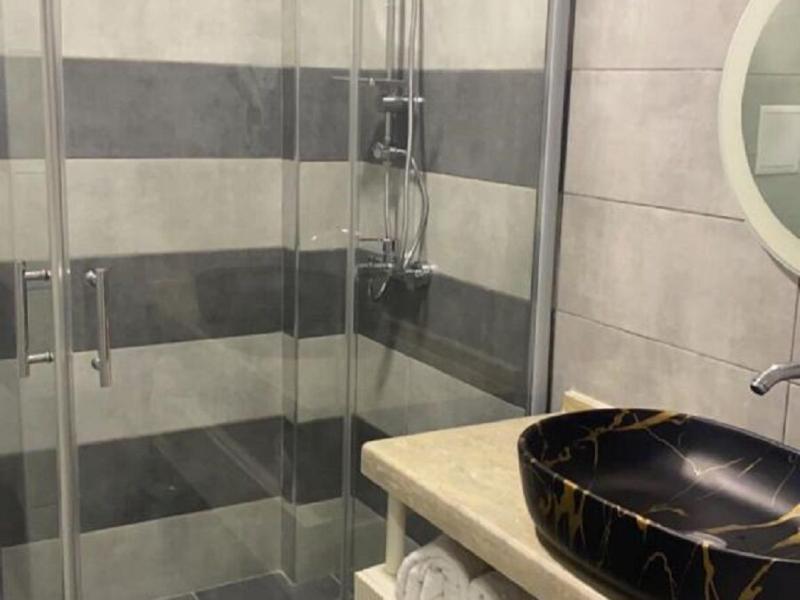 Essam Deluxe Hotel