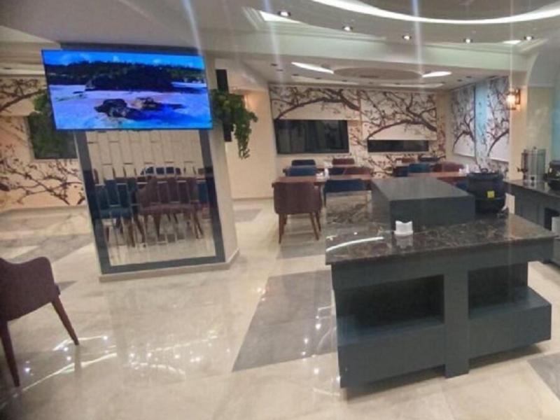 Essam Deluxe Hotel