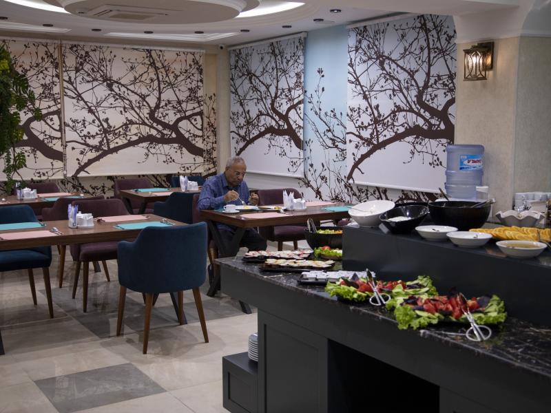 Essam Deluxe Hotel
